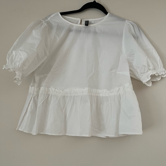 COPY - H&M White Peplum Top Size M - Picture 2 of 3